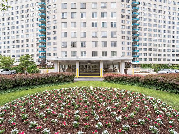 4th image of 10500 Rockville Pike Unit 404
