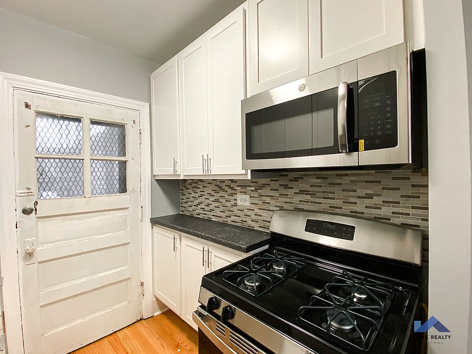 1st image of 4625-35 N Winchester Ave #4631-108