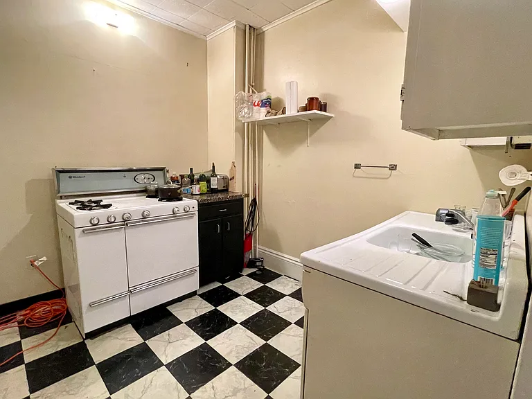 30 Beacon St #1 — Photo 2