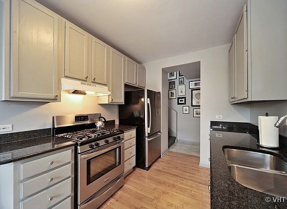 3rd image of 2258 W Huron St Unit D