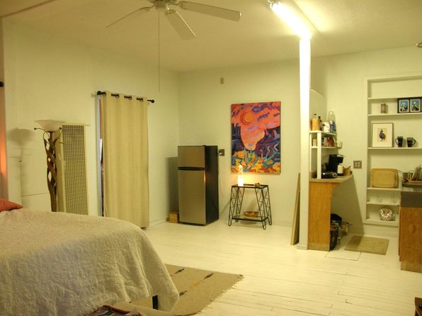 341 E 9th St, Cimarron, NM 87714