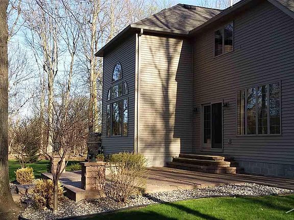 3rd image of 15208 Arrowhead Dr
