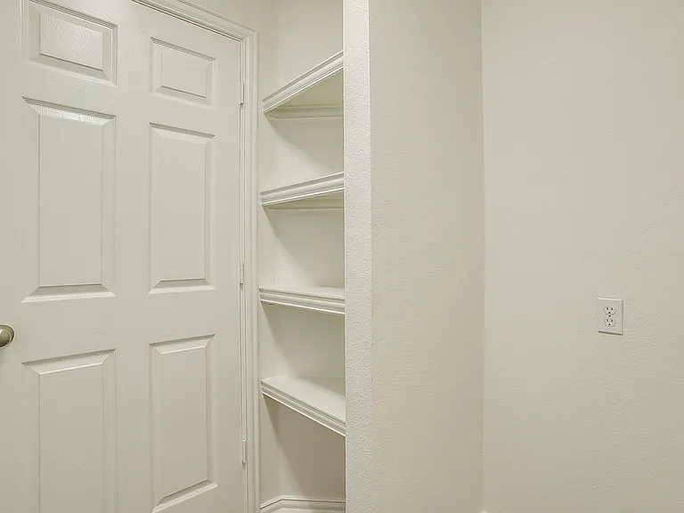 3212 Riverwood Dr — Photo 25
