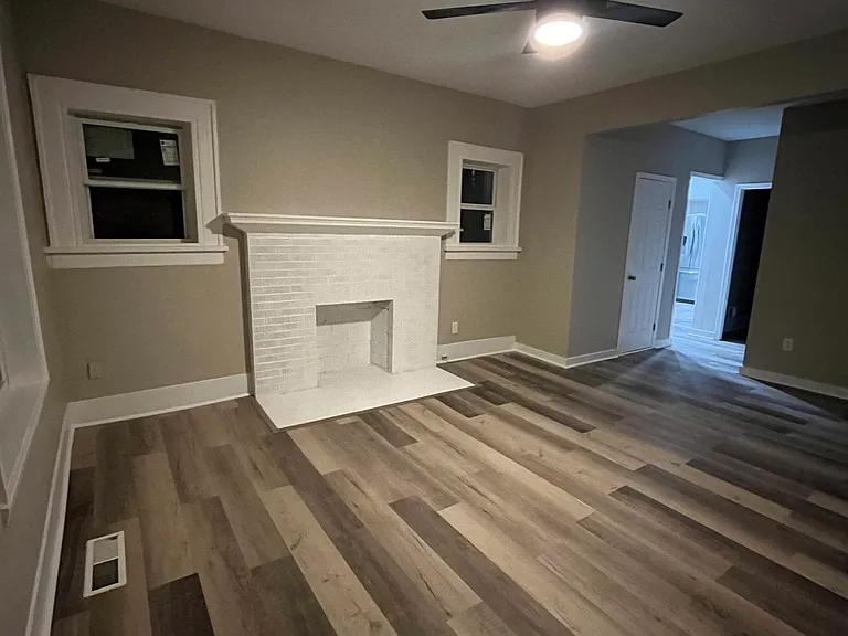 1523 Olympian Way SW #1 — Photo 5