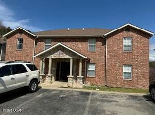 2962 Vineyards Pkwy APT 1, Branson, MO 65616