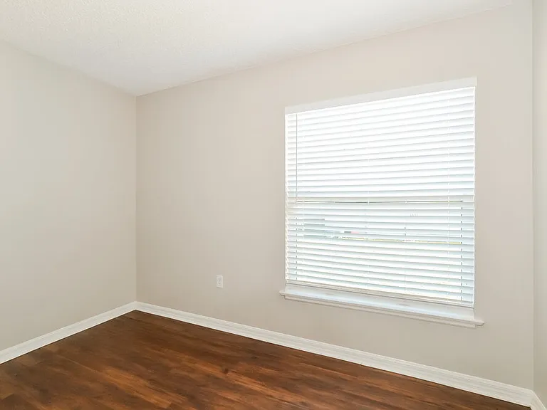 232 Tiffany Ct — Photo 13