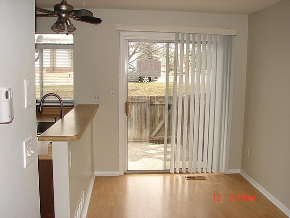 Dining Room Sliding Door to Back Yard