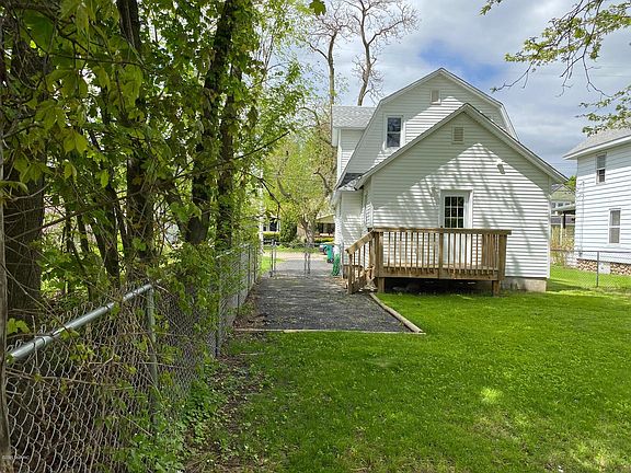 2nd image of 127 Winter St