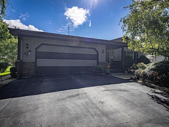 2nd image of 2035 Dustir DRIVE