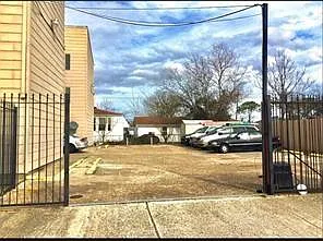 10000 Hayne Blvd #201 — Photo 7