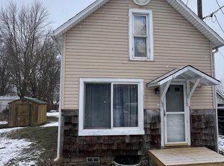 68 S Maple St, Andrews, IN 46702