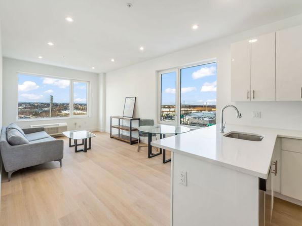 3309-3323 Liberty Ave #307