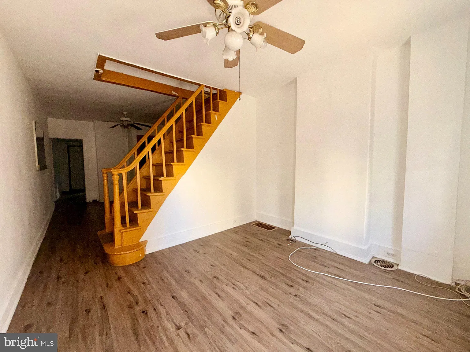 2 bed, 1.5 bath, 672 sqft, $1,350 — Photo 2