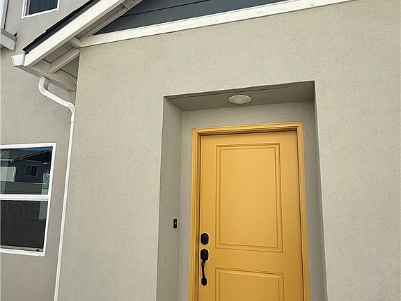 3rd image of 484 Live Oak Rd