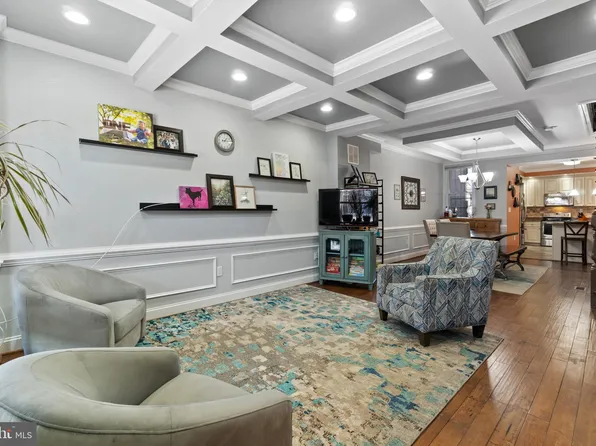 411 N Milton Ave, Baltimore, MD 21224