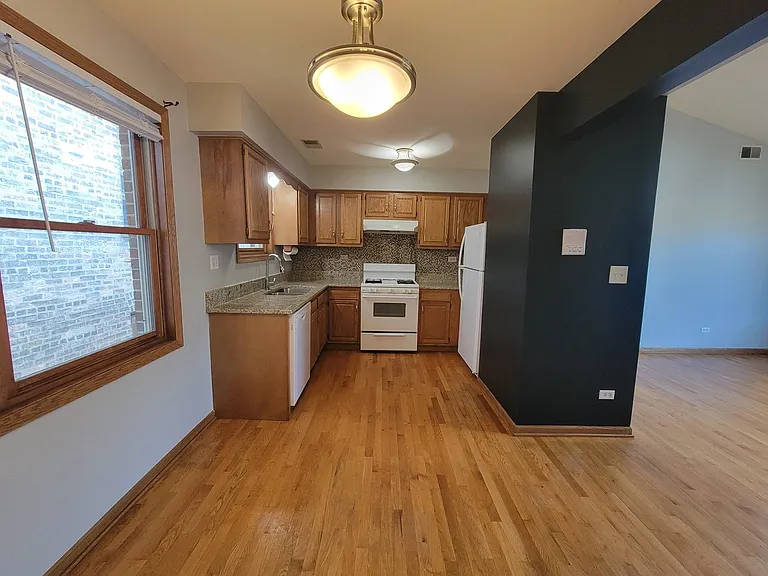7411 N Claremont Ave #2W — Photo 7