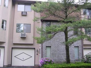 7 Radio Pl, Stamford, CT 06906