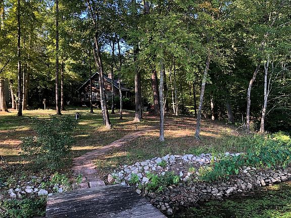 3rd image of 781 Morning Glory Dr