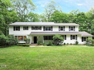 70 Braeburn Dr, New Canaan, CT 06840