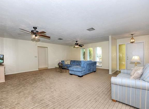 5th image of 429 SW 45th St