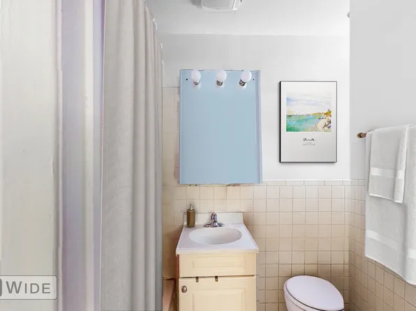 415 East 73rd Street image 3 of 6