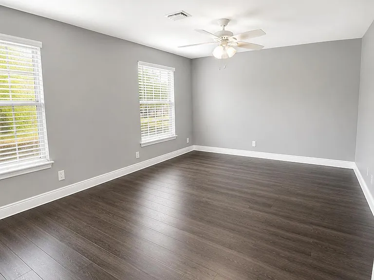 218 Old English Dr — Photo 6