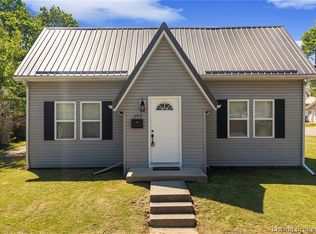192 N Meridian St, Scottsburg, IN 47170