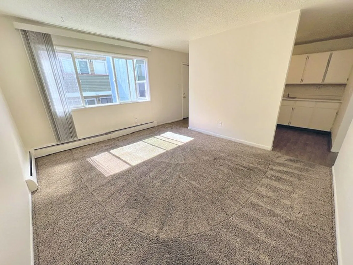 Eureka Apartments — Photo 1