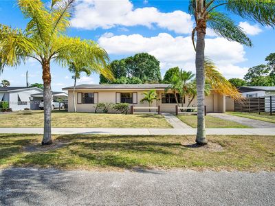 9840 SW 164th St, Miami, FL, 33157