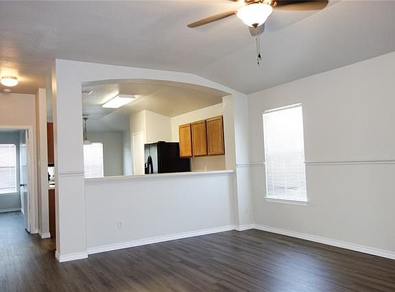 4th image of 106 Adamae Ln