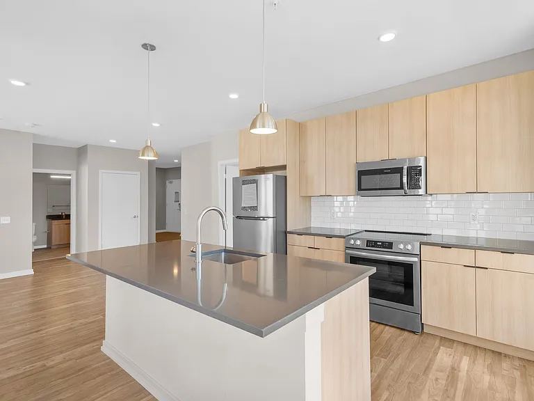 The Keystone Apartments — Photo 195