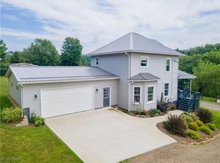 208 Maple St, Baltic, OH 43804