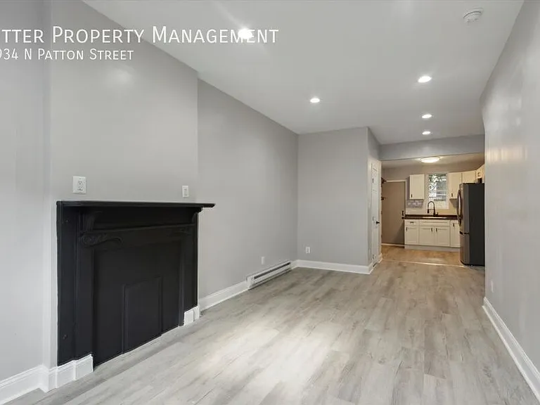 1934 N Patton St — Photo 3