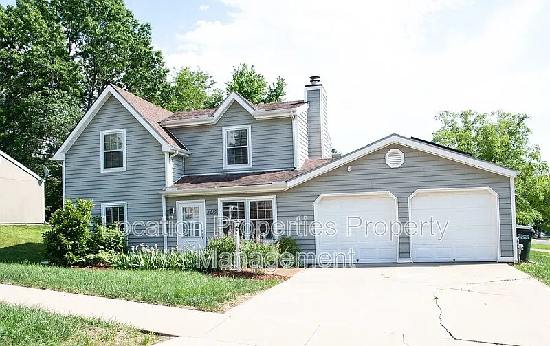 3 bed, 2.5 bath, 1600 sqft, $2,295 — Photo 1