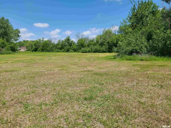 0 Spencer Rd, Pleasant Valley, IA 52767