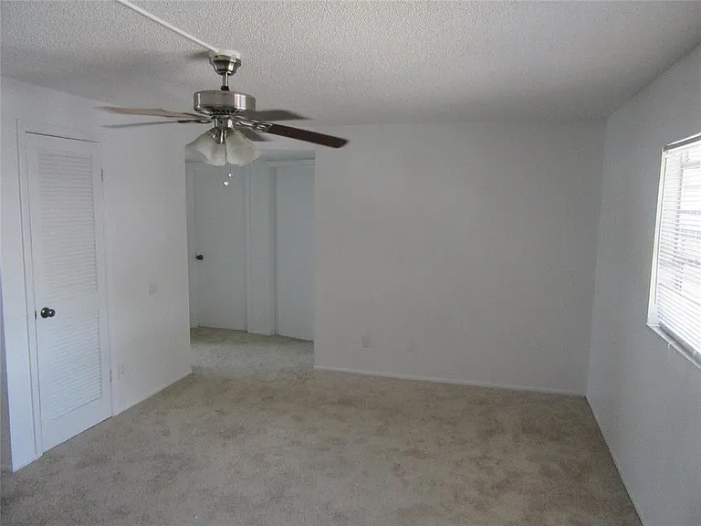 463 76th Ave N #3 — Photo 9