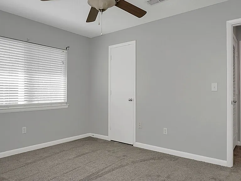 273 Alexandra Dr #11 — Photo 25