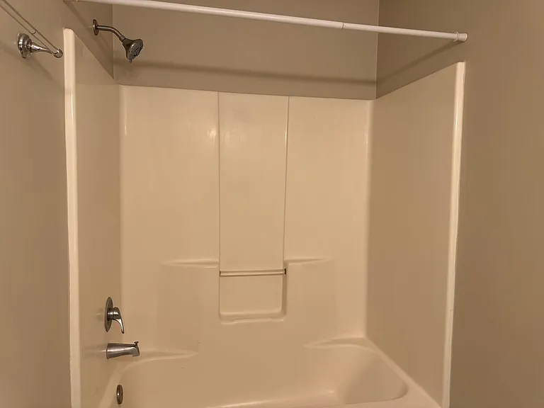 105 Farina Dr — Photo 18