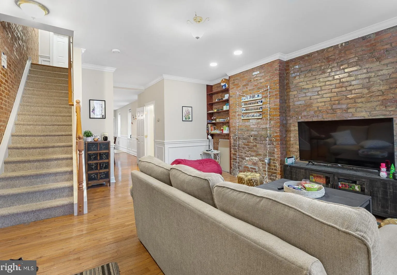 4 bed, 2.5 bath, 2145 sqft, $4,195 — Photo 3