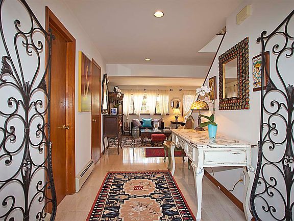 Two-story Entry Foyer