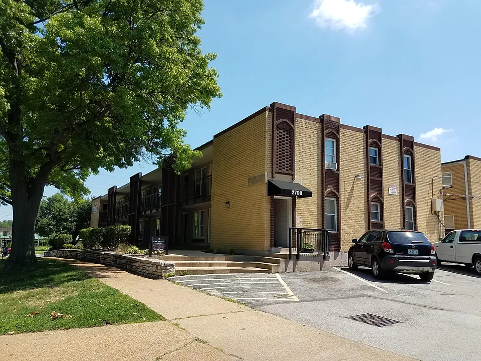 Maplewood Square Apartments