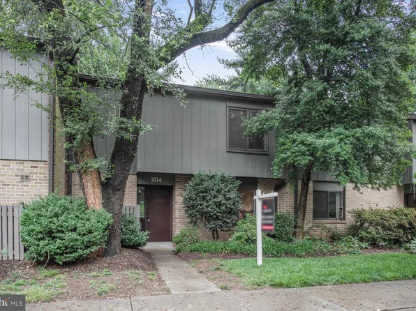 1814 Ivy Oak Sq, Reston, VA 20190