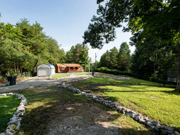 138 County Road 1901, Breeding, KY 42715