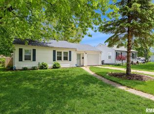 2402 47th St, Moline, IL 61265