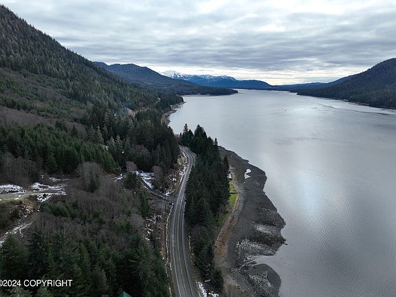 2nd image of 567 Mitkof Hwy