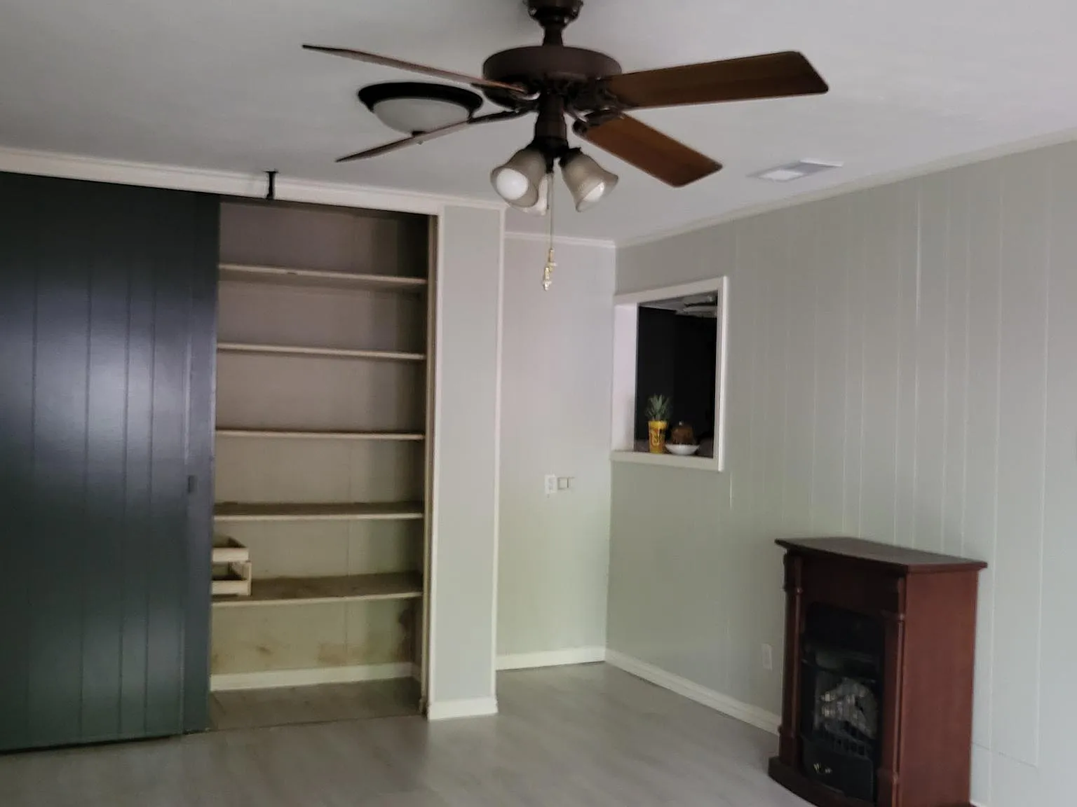 3 bed, 2098 sqft, $2,595 — Photo 2