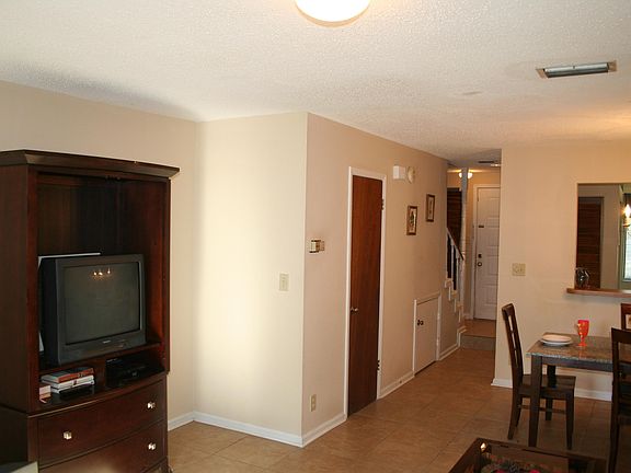 4th image of 7701 BAYMEADOWS CIRCLE W