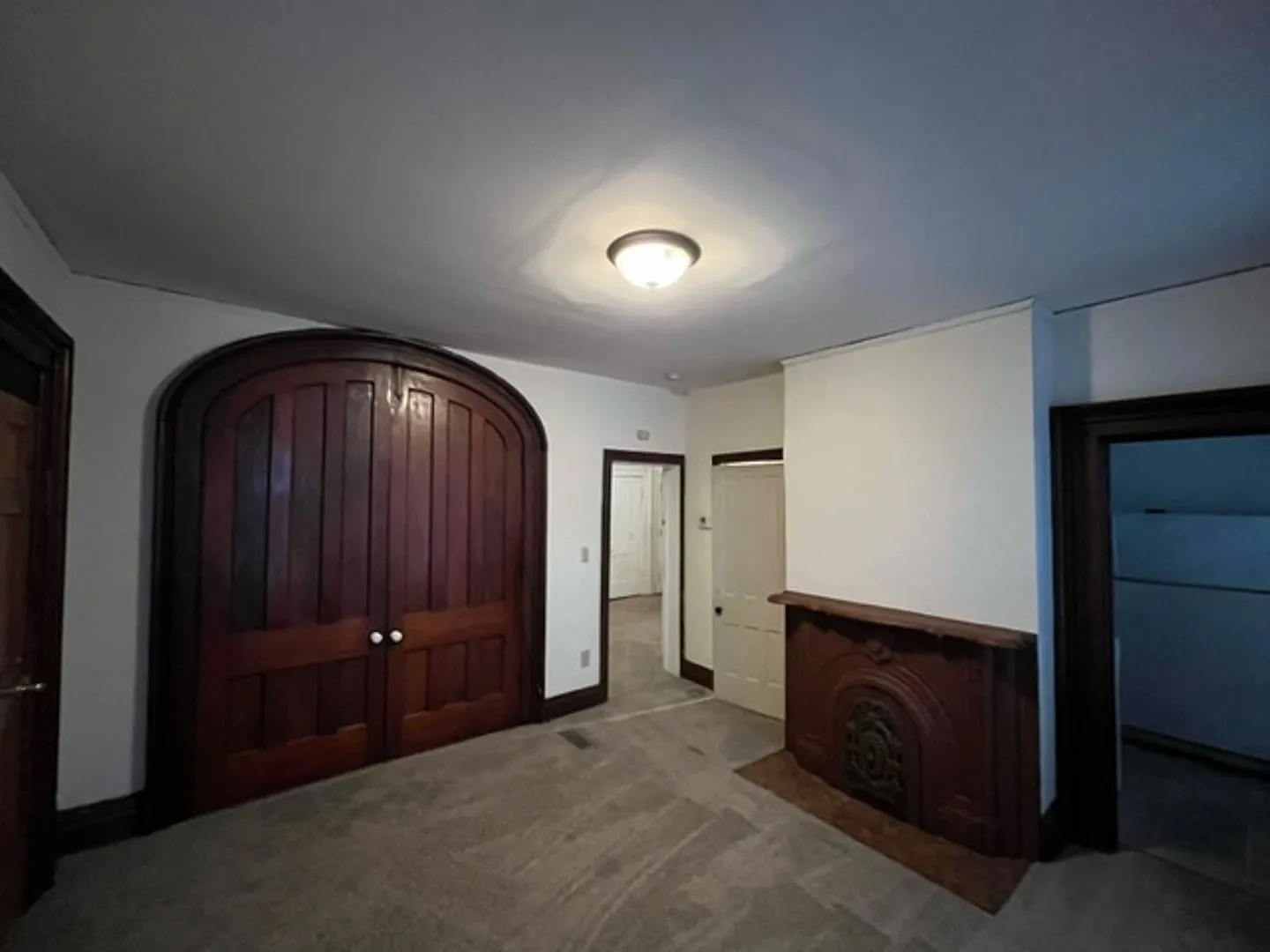 435 — Photo 3