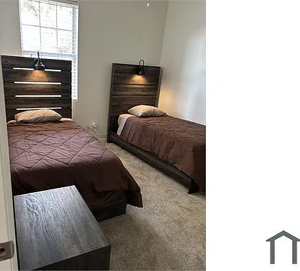 8205 N 12th St — Photo 5