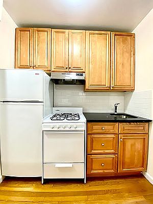 5th image of 520 E 79th St #2BV